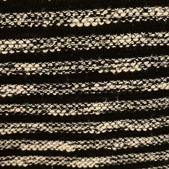 J Jill Tunic Top Womens L Cowl Neck Long Sleeve black and white weave design. - Picture 3 of 11